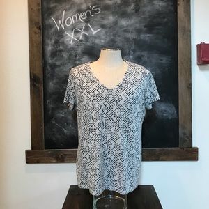 Women’s XXL Gray and black T-shirt